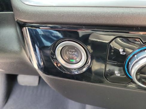 Used 2024 GMC Sierra 1500 SLT AWD/4WD image 21