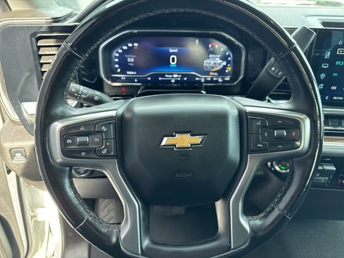 Used 2025 Chevrolet Silverado 2500 LT image 8