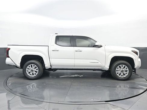 New 2026 Toyota Tacoma SR5 image 2