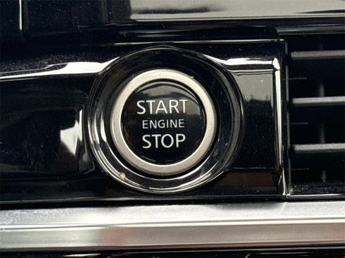 Certified 2022 Nissan Pathfinder Platinum w/ Cargo Package image 7