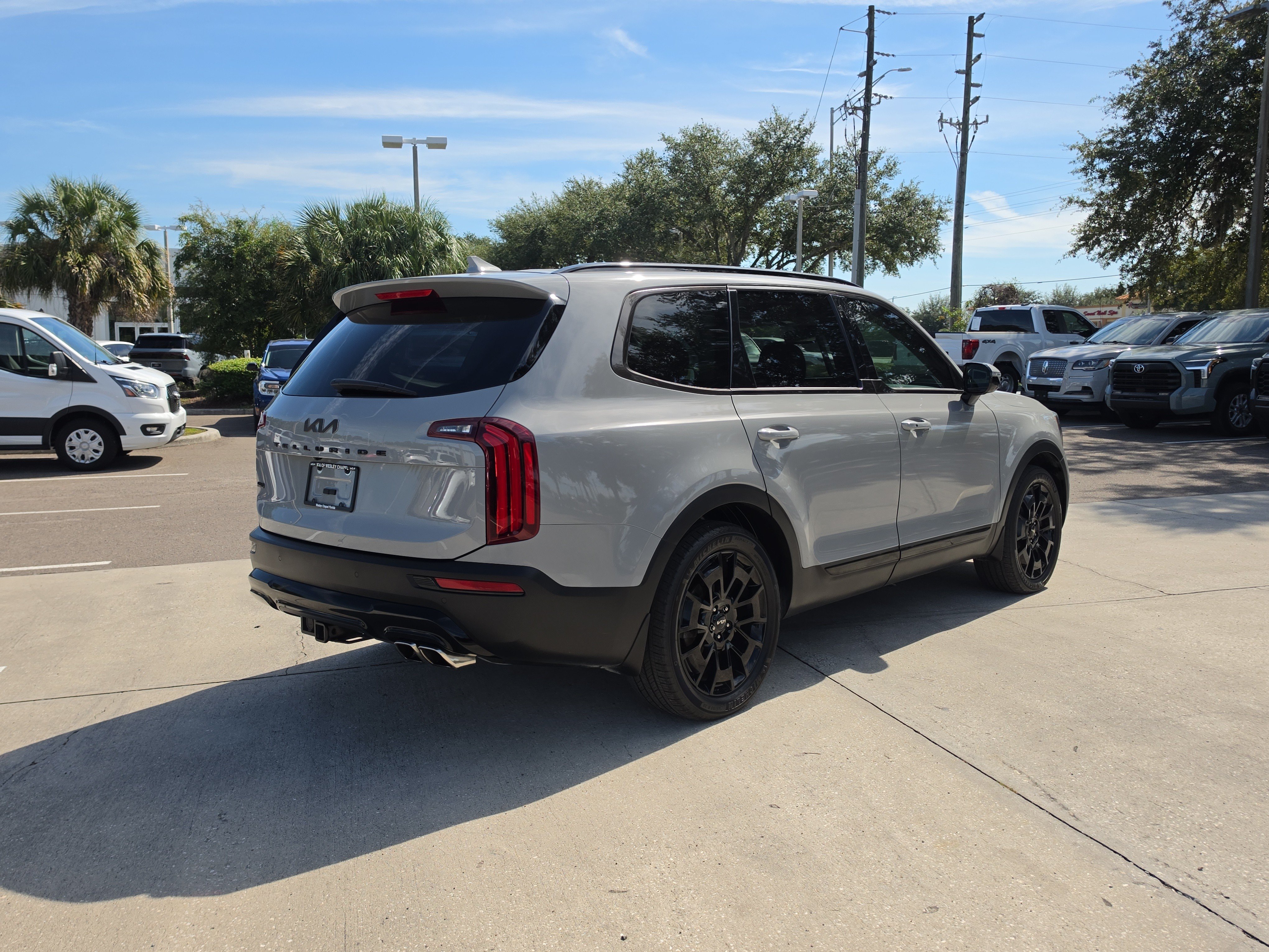 Certified 2022 Kia Telluride SX w/ SX Prestige Package AWD/4WD image 8