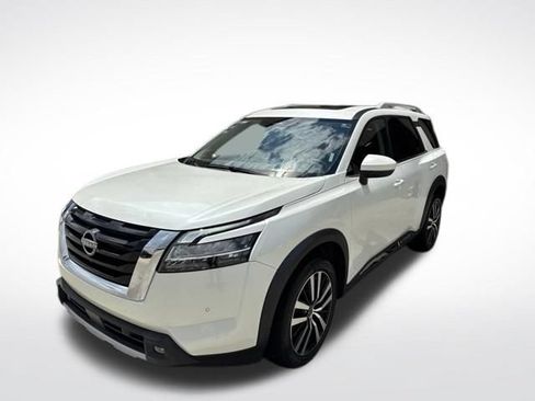 Used 2023 Nissan Pathfinder Platinum w/ Cargo Package AWD/4WD image 7