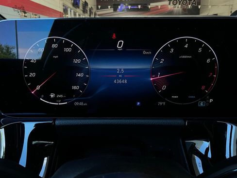 Used 2025 Mercedes-Benz GLA 250 image 44