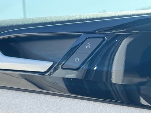 New 2025 Volkswagen Taos S image 12