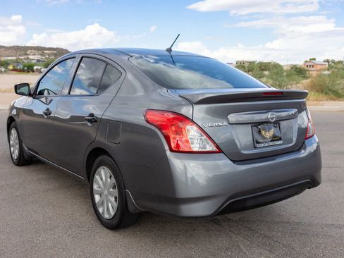 Used 2018 Nissan Versa S Plus image 3