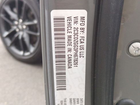 Used 2023 Dodge Challenger SXT w/ Plus Package image 38