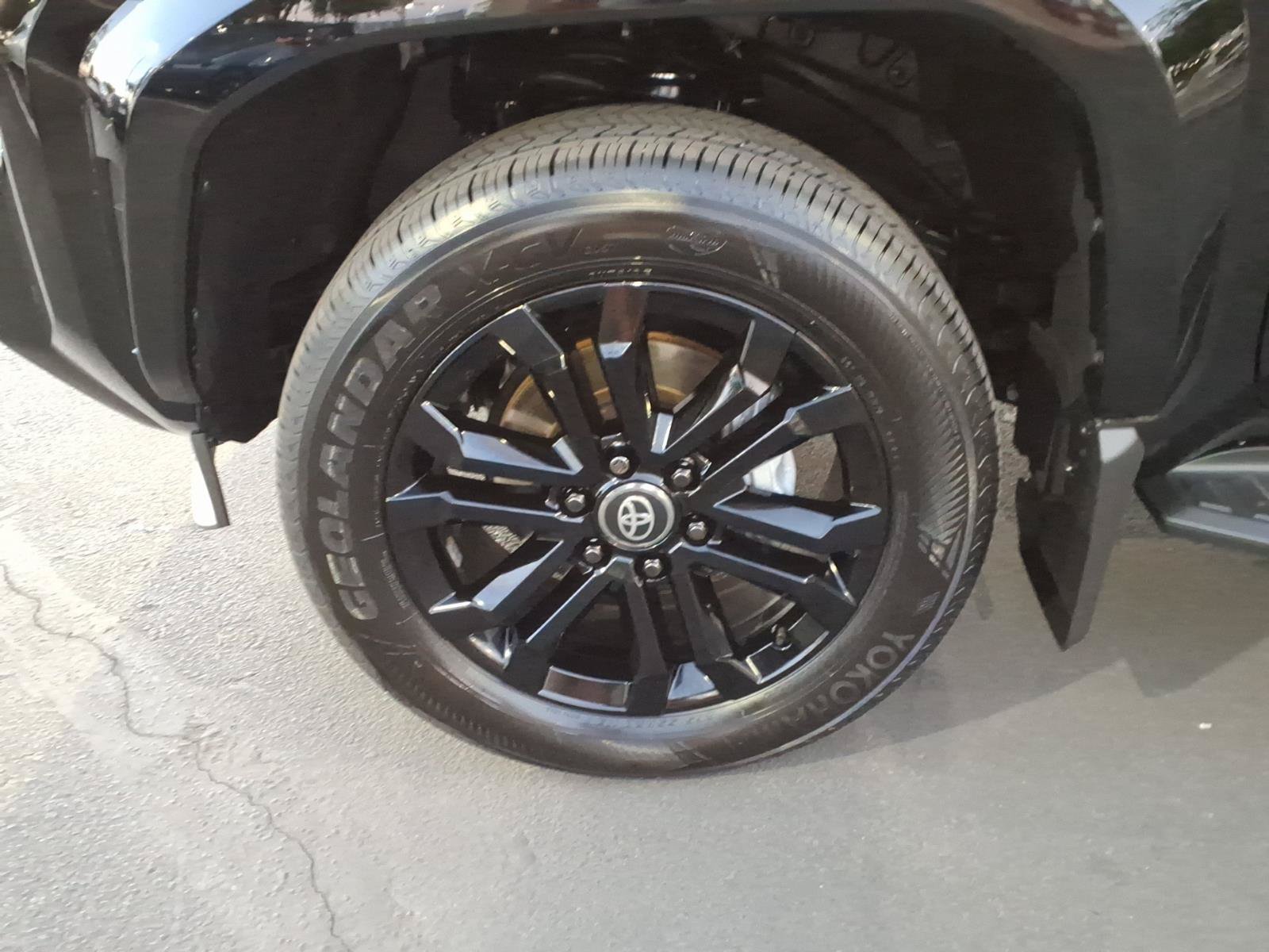 Certified 2026 Toyota 4Runner Platinum AWD/4WD image 9