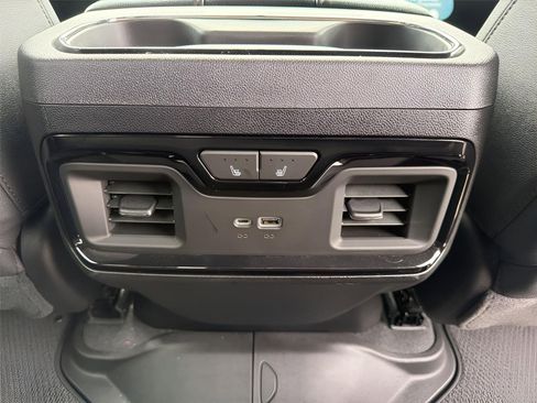 Used 2024 GMC Sierra 1500 AT4 w/ AT4 Premium Package AWD/4WD image 27