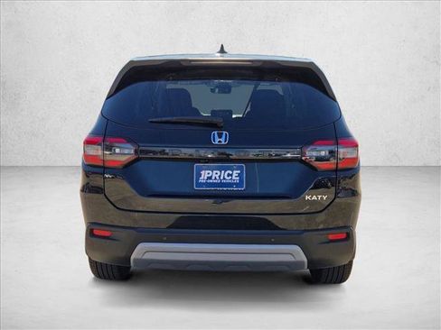 Used 2025 Honda Pilot EX-L image 6