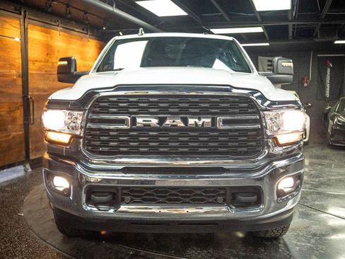 Used 2024 RAM 2500 Big Horn w/ Off Road Package AWD/4WD image 4
