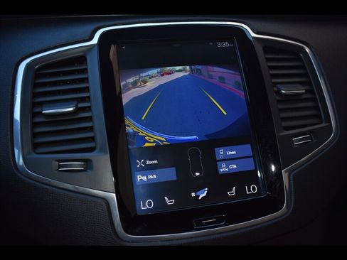 Used 2019 Volvo XC90 T6 Momentum image 11