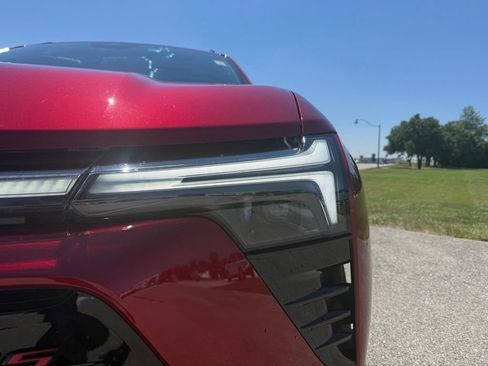 Used 2025 Chevrolet Blazer EV RS AWD/4WD image 9