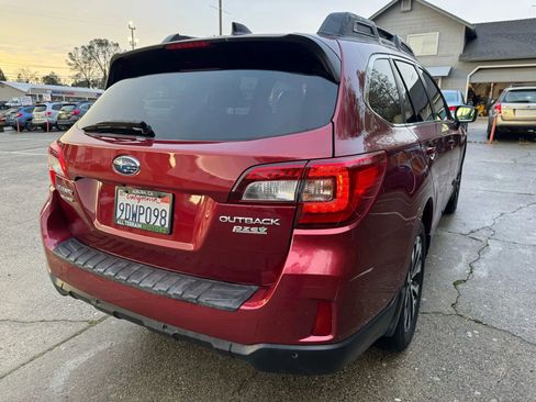 Used 2017 Subaru Outback 2.5i Limited image 7