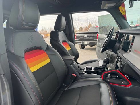 Used 2025 Ford Bronco Big Bend w/ Black Diamond Package image 34