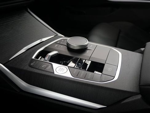 Used 2025 BMW 330i 330i w/ M Sport Package image 25