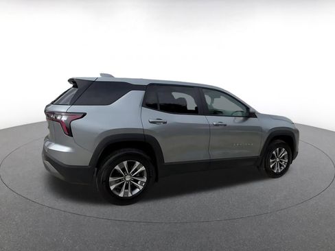 Used 2025 Chevrolet Equinox LT FWD image 14