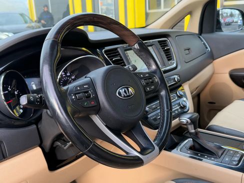 Used 2018 Kia Sedona SX Limited w/ SX Limited Prestige Package image 9