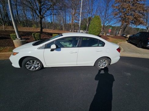 Used 2012 Honda Civic LX image 2