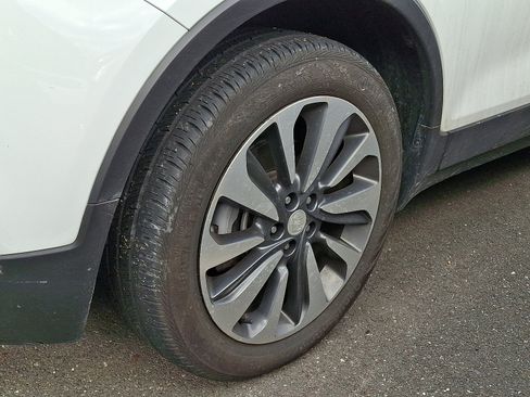 Certified 2022 Buick Encore Preferred w/ Safety Package image 6