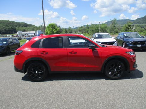 Certified 2024 Honda HR-V Sport image 4
