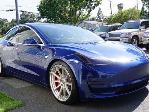 Used 2020 Tesla Model 3 Performance AWD/4WD image 9