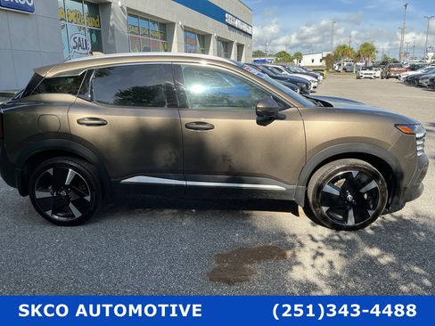 Used 2025 Nissan Kicks SR image 6