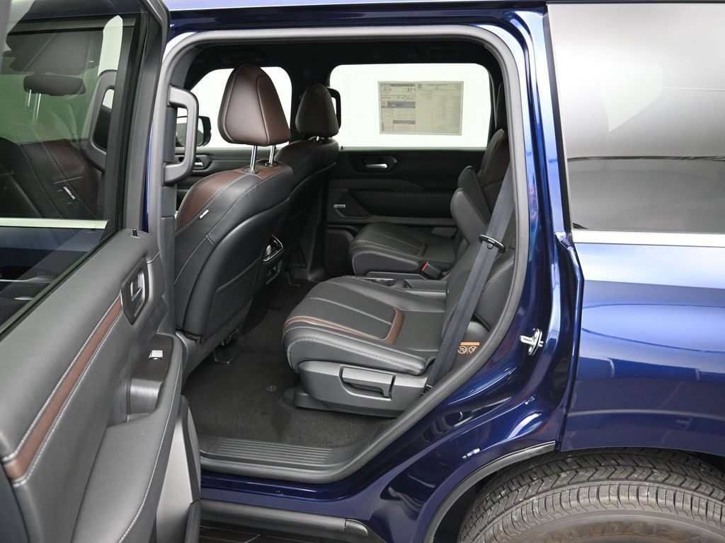 New 2025 Nissan Armada SL w/ Captain's Chari Seat Package RWD image 22