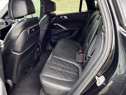 Used 2024 BMW X6 xDrive40i w/ Premium Package image 11