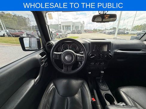 Used 2017 Jeep Wrangler Unlimited Sahara image 13