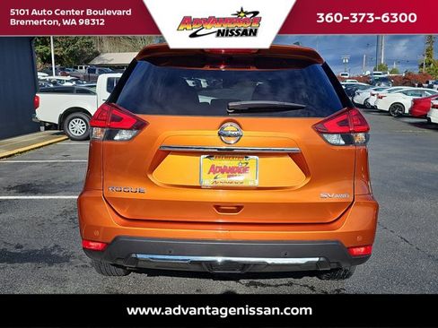 Used 2019 Nissan Rogue SV w/ Sun & Sound Touring Package image 4