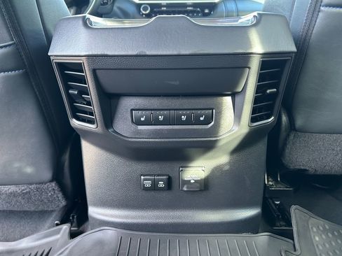 Used 2022 Toyota Tundra Platinum image 25