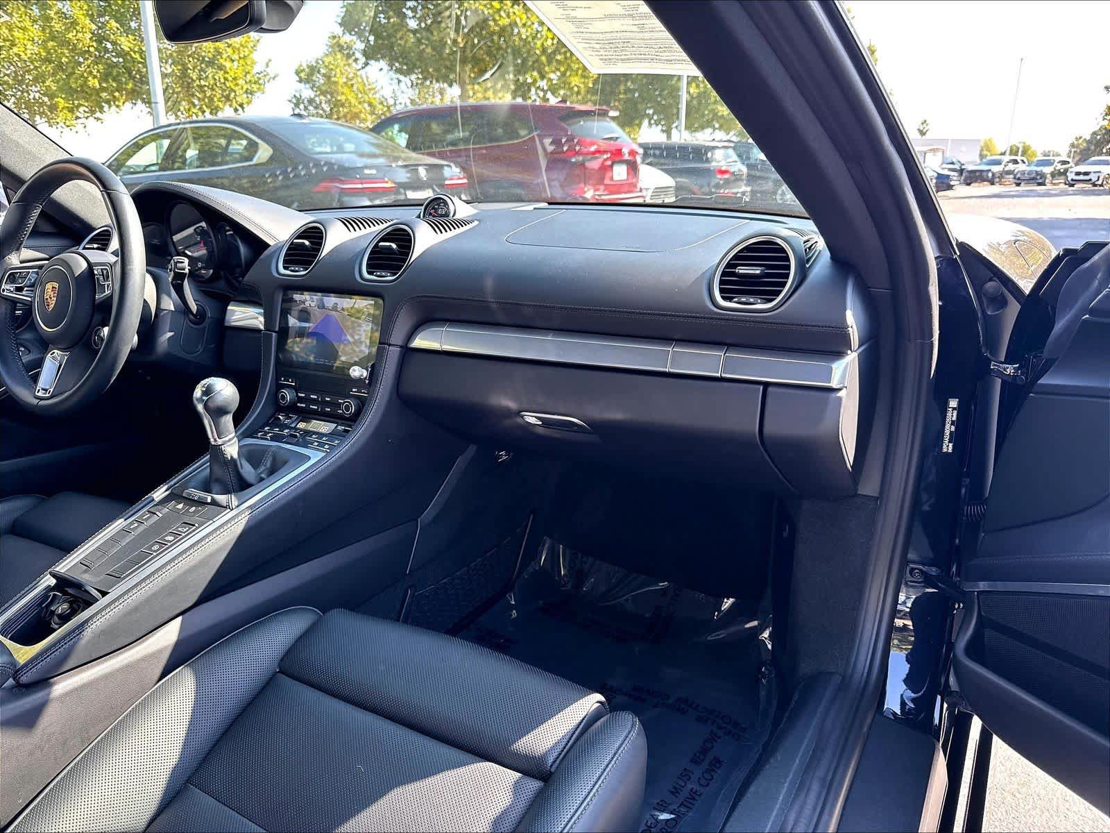 Used 2024 Porsche 718 Cayman RWD image 24