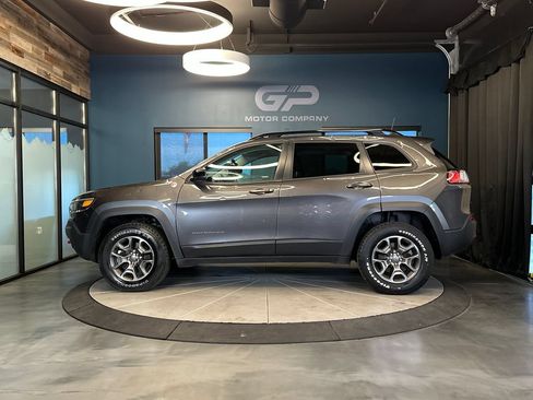 Used 2022 Jeep Cherokee Trailhawk AWD/4WD image 6