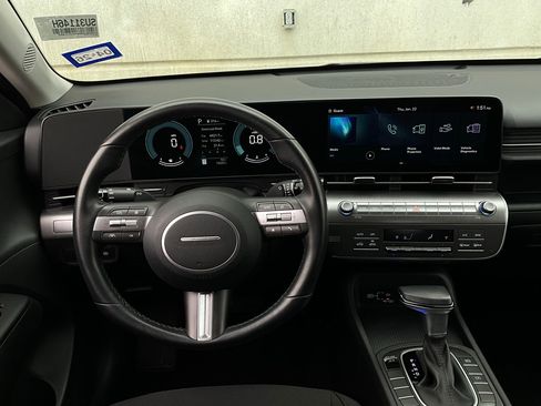 Used 2025 Hyundai Kona SEL image 14