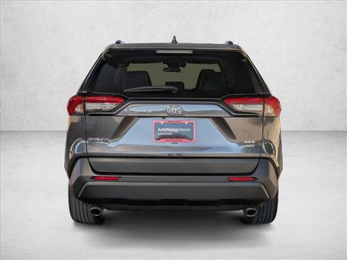 Used 2023 Toyota RAV4 XLE Premium image 7