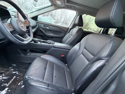 Used 2023 Nissan Rogue SV w/ SV Premium B Package image 10