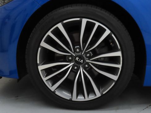 Used 2018 Kia Stinger Premium AWD/4WD image 29