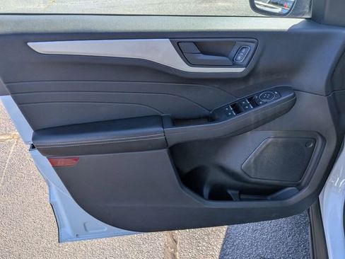 Used 2021 Ford Escape S image 12