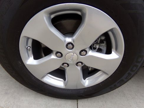 Used 2013 Jeep Grand Cherokee Limited w/ Trailer Tow Group image 76