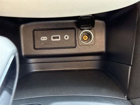 Used 2022 Chevrolet Equinox LS image 35