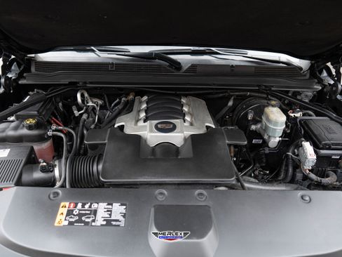 Used 2020 Cadillac Escalade Premium Luxury image 53