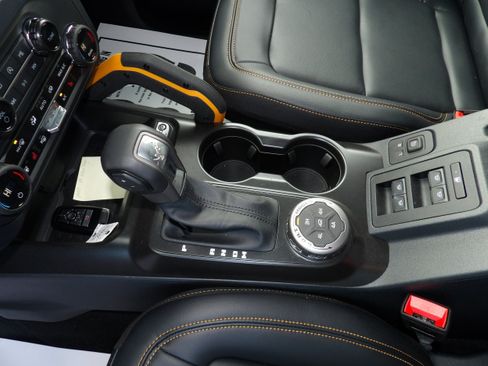 New 2024 Ford Bronco Badlands AWD/4WD image 16