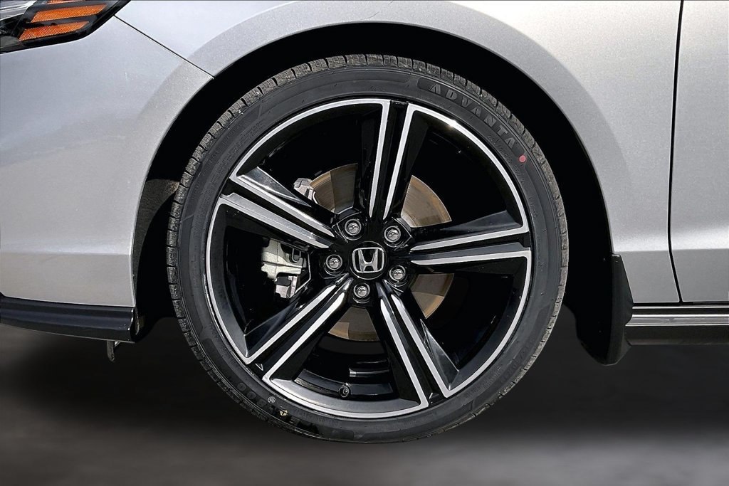 Certified 2025 Honda Accord Sport image 32