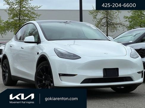 Used 2023 Tesla Model Y Long Range AWD/4WD image 1