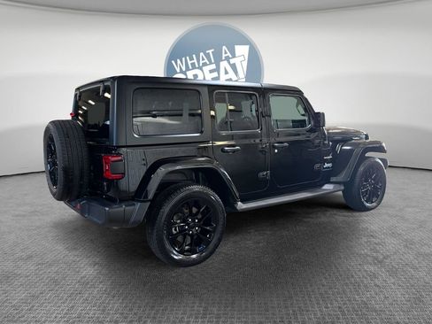 Used 2023 Jeep Wrangler Unlimited Sahara w/ Cold Weather Group AWD/4WD image 3