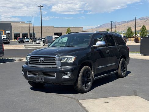 Used 2020 Toyota Sequoia Limited AWD/4WD image 6