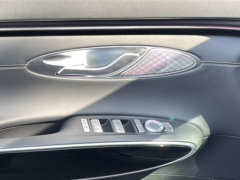 Certified 2026 Genesis GV70 2.5T AWD/4WD image 12