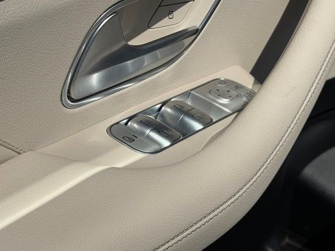 Used 2025 Mercedes-Benz GLE 350 4MATIC image 19