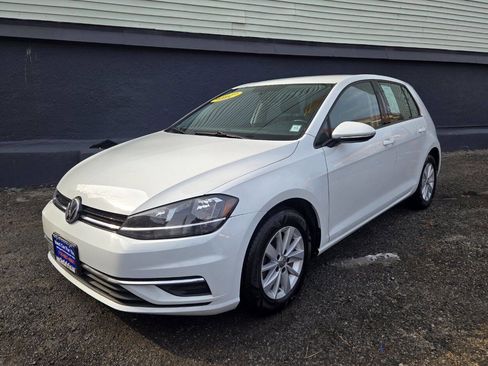 Used 2018 Volkswagen Golf S image 19