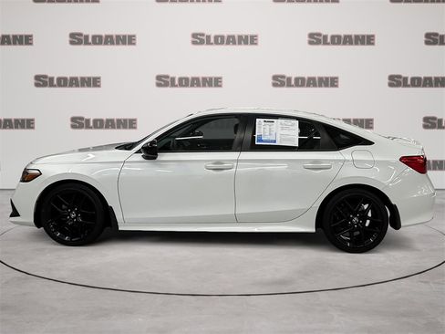 Used 2022 Honda Civic Sport image 2